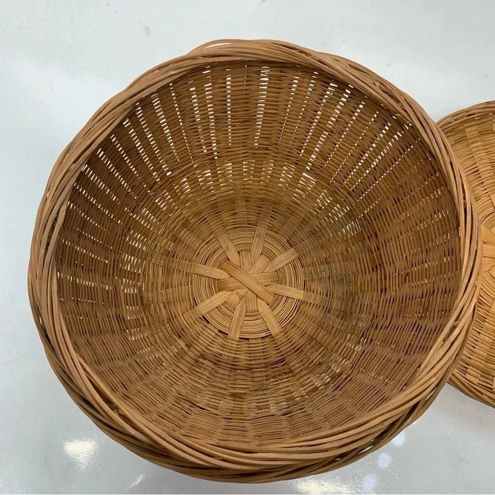 Wicker Woven Round Basket Lid Footed Trinket Sewing Boho Farmhouse Country Retro